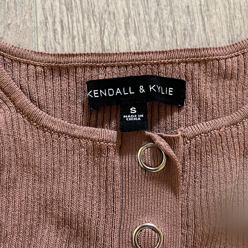 Kendall and Kylie crop top - Picture 3 of 4